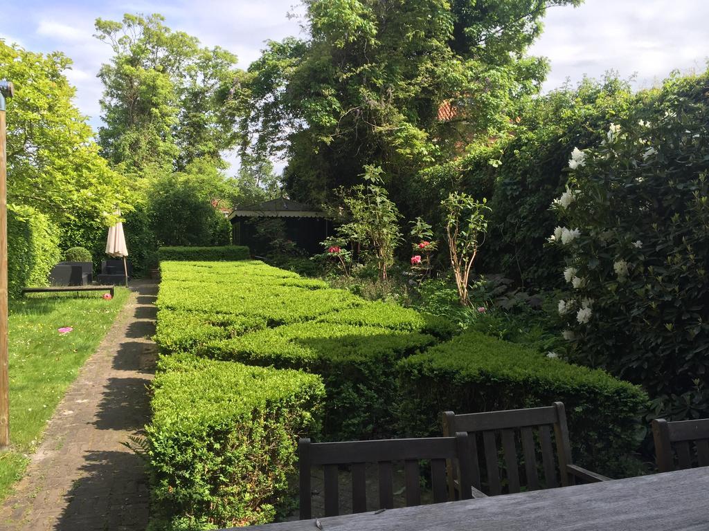 Bed And Breakfast De Oude Pastorie Sneek Exterior foto